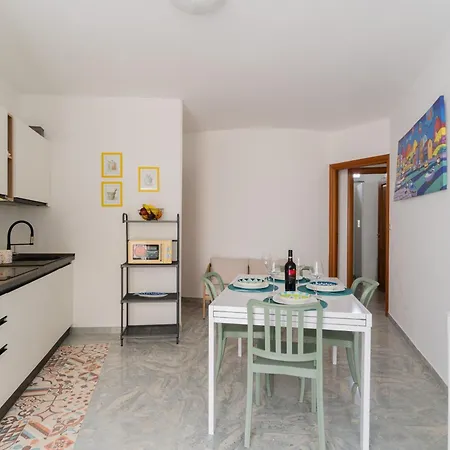 Kales In * Otranto